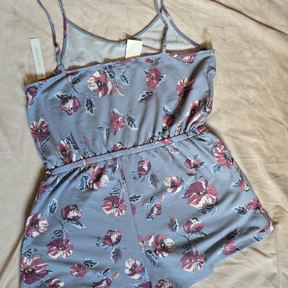 NWT Blue Floral Romper By Color Thread - Picture 3 of 10